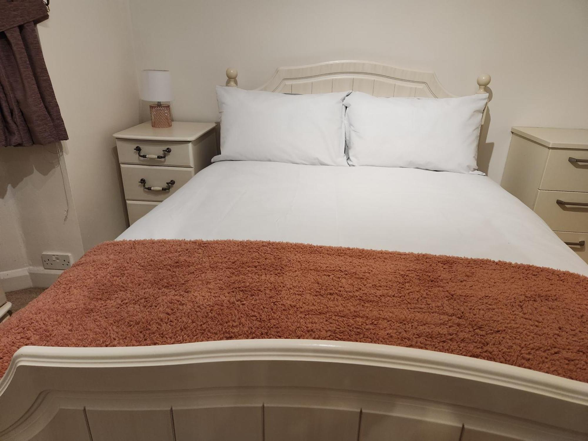 Elmdon House With 4 Spacious Bedrooms To Choose Birmingham Esterno foto