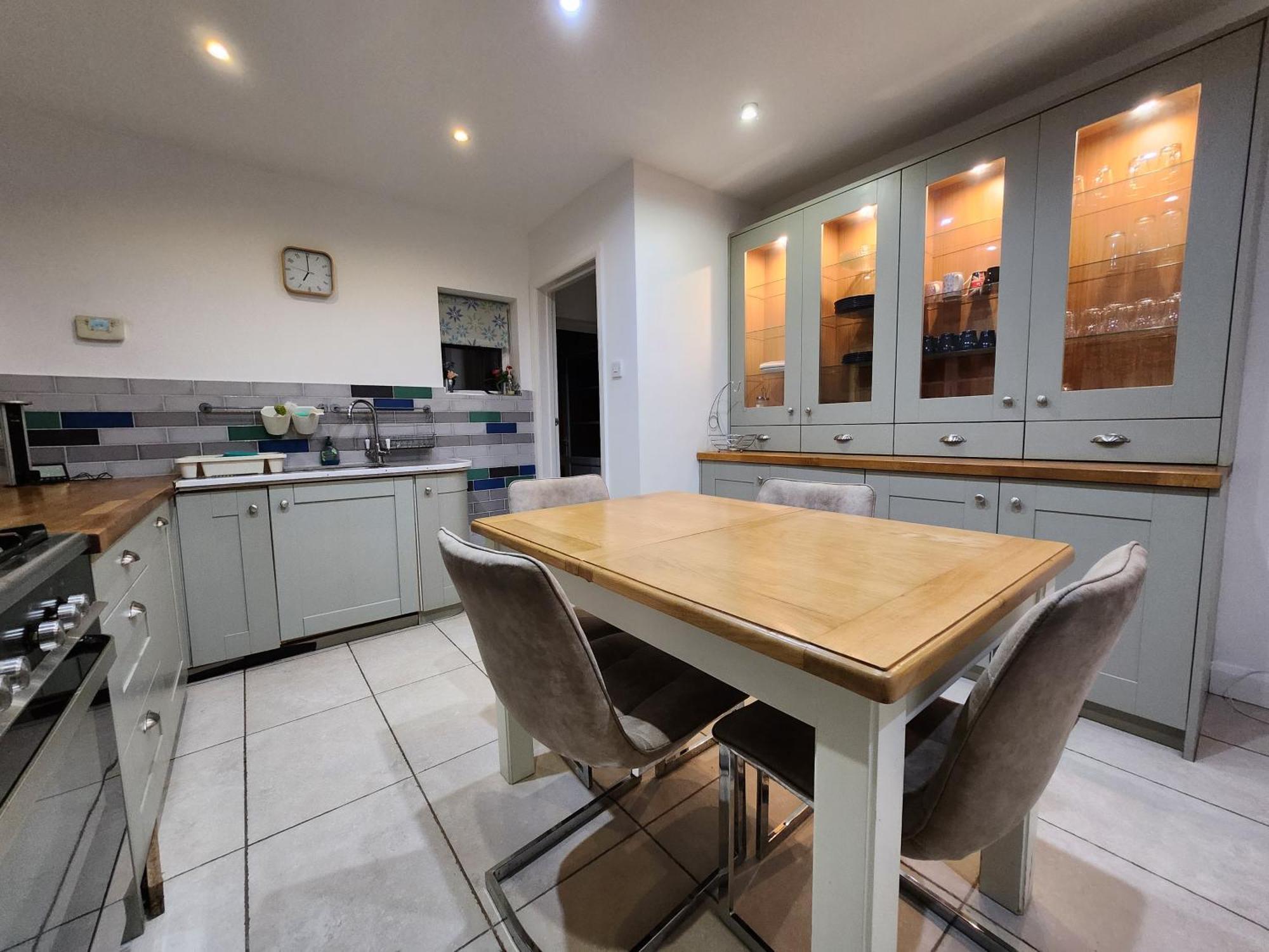 Elmdon House With 4 Spacious Bedrooms To Choose Birmingham Esterno foto