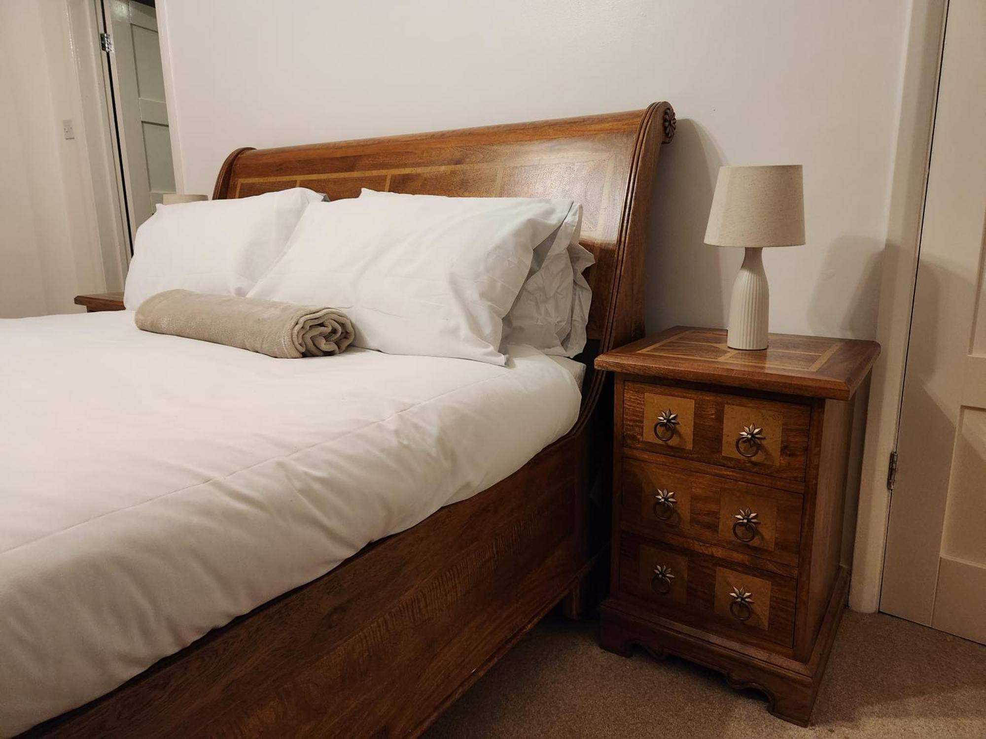Elmdon House With 4 Spacious Bedrooms To Choose Birmingham Esterno foto