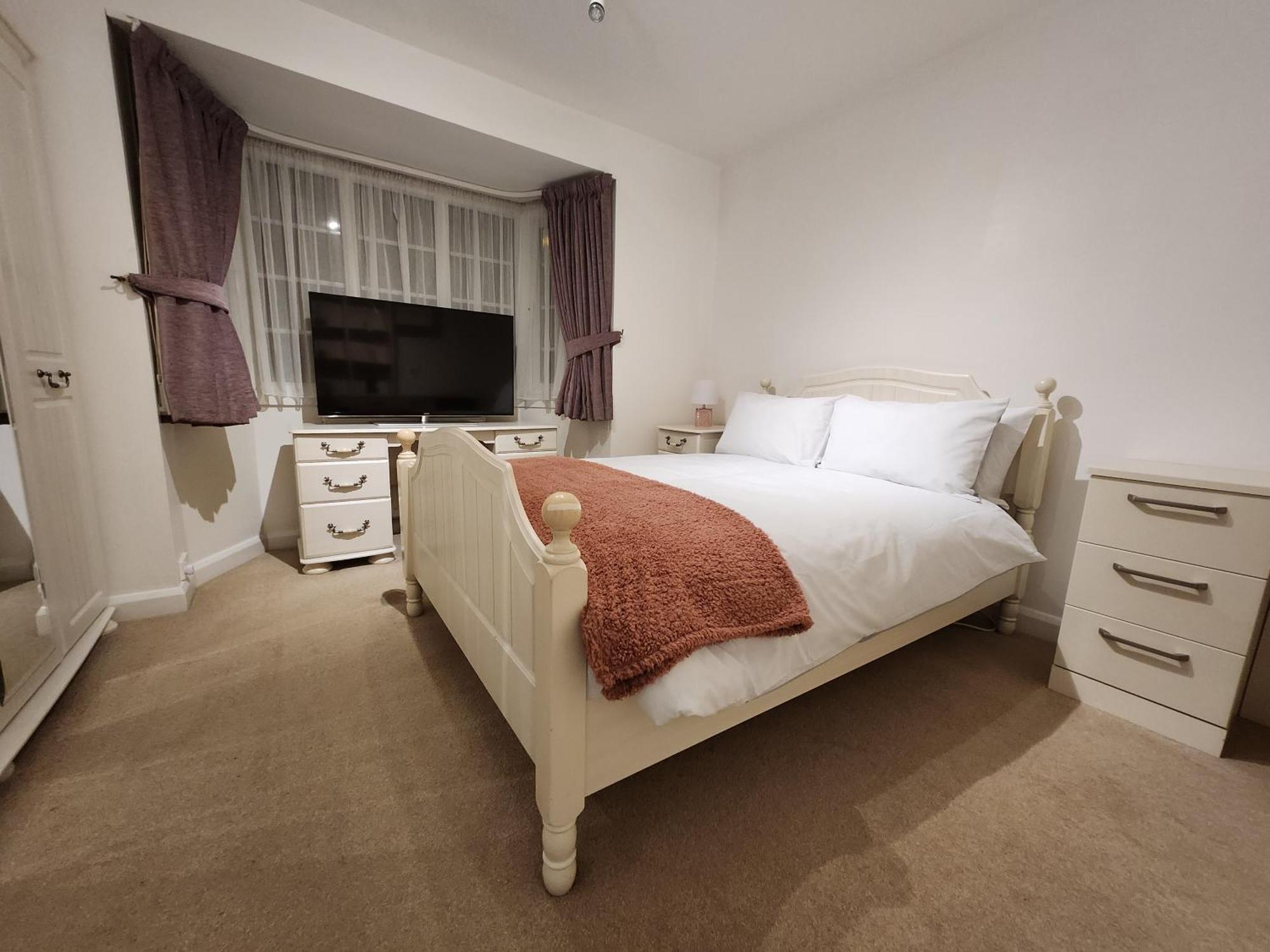 Elmdon House With 4 Spacious Bedrooms To Choose Birmingham Esterno foto