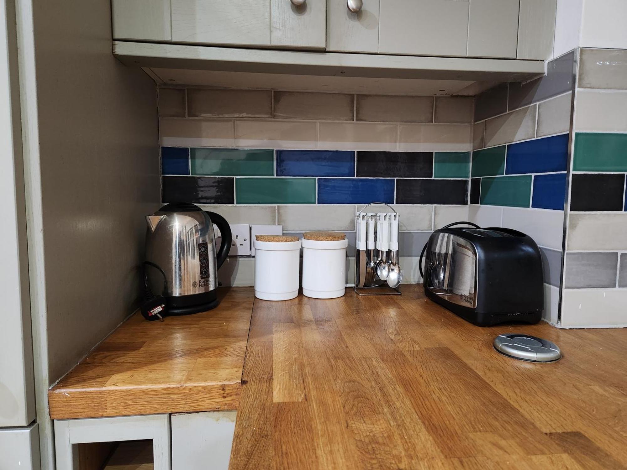 Elmdon House With 4 Spacious Bedrooms To Choose Birmingham Esterno foto