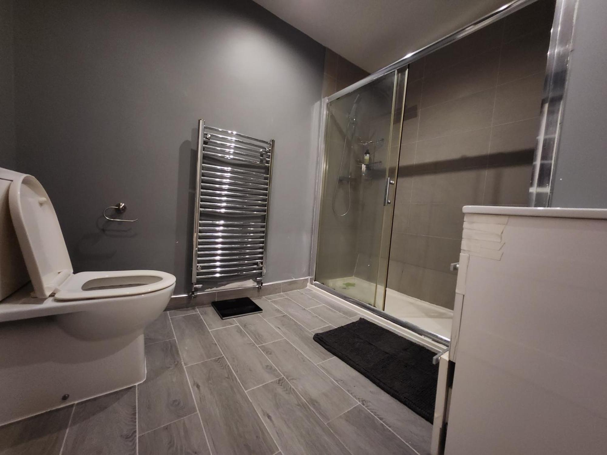 Elmdon House With 4 Spacious Bedrooms To Choose Birmingham Esterno foto